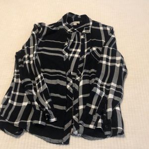 Calvin Klein women’s  classic button down shirt Large